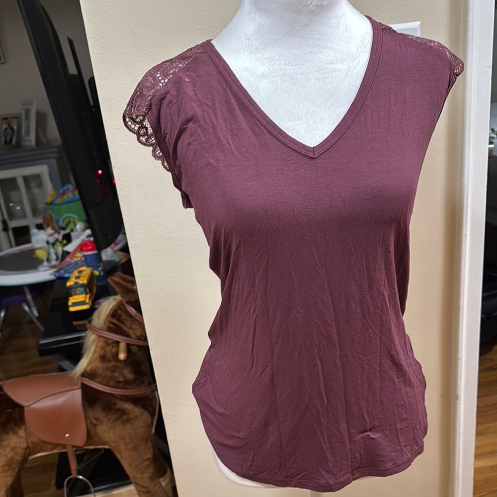 Lace Sleeve V-Neck Top - Burgundy